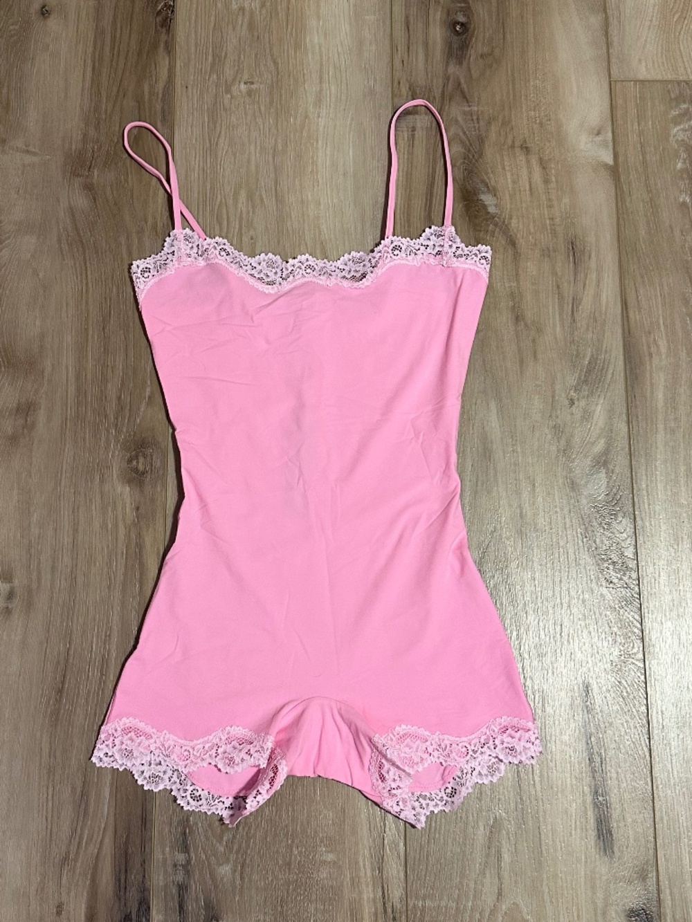 *SOLD* SKIMS Fits Everybody Lace Onesie - MEDIUM - NWT